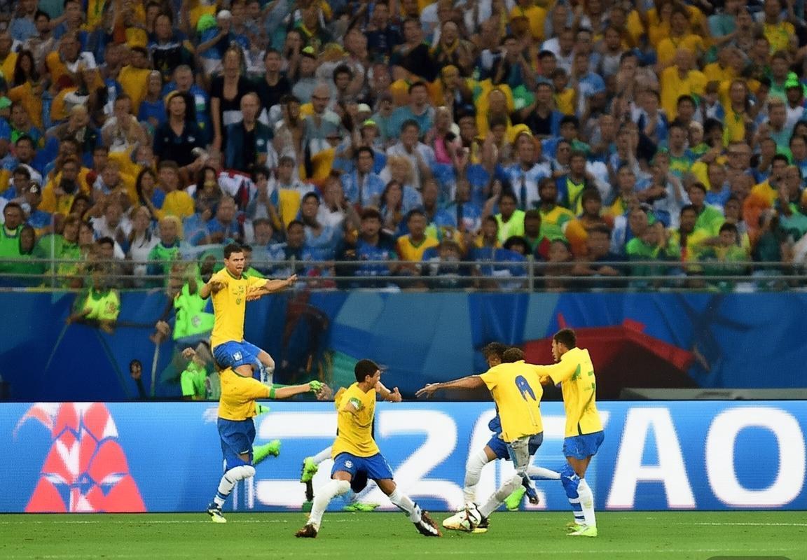 2018世界杯巴西克罗地亚巅峰对决回顾：激情与战术火花(图1)